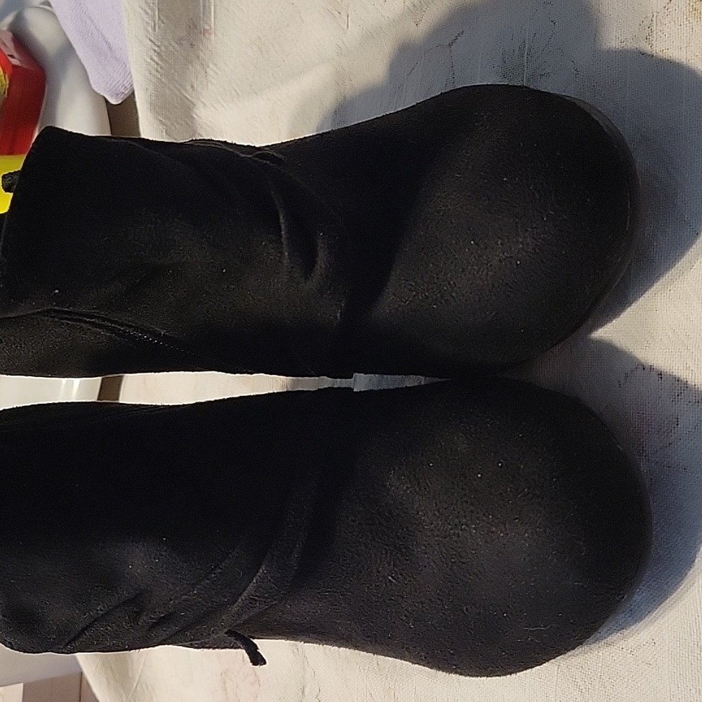 Booties - Picture 3 of 6